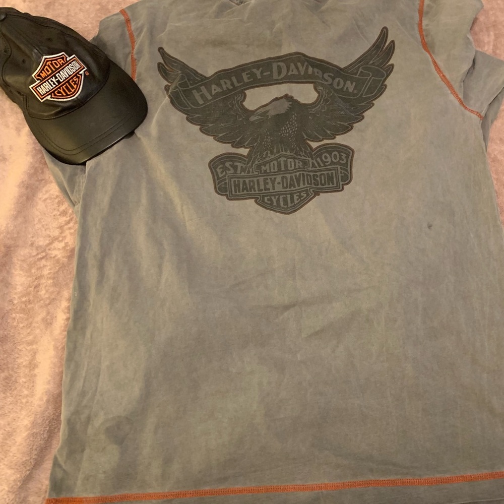 Harley-Davidson Bundle Deal. Long Sleeve Shirt and Leather Hat. Amazing Value!